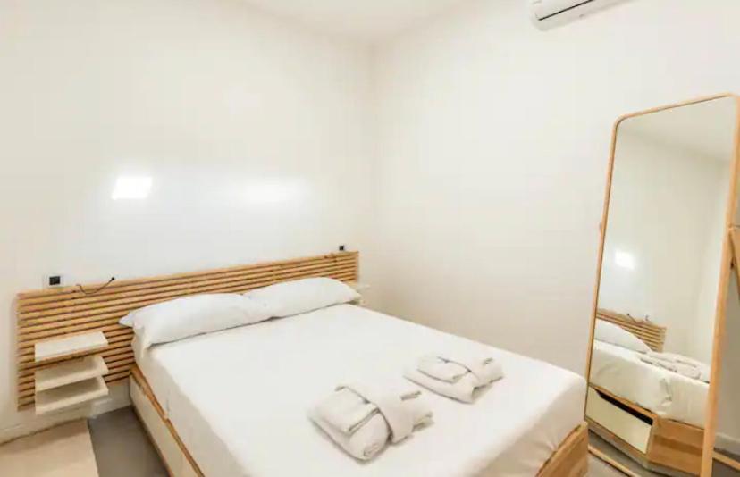 I Host Apartment - Polesine 2 Milan Bagian luar foto