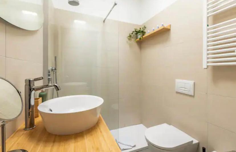 I Host Apartment - Polesine 2 Milan Bagian luar foto